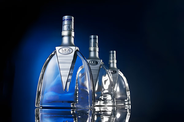 Wine bottles: trendy symbols in fashion trends and art installations