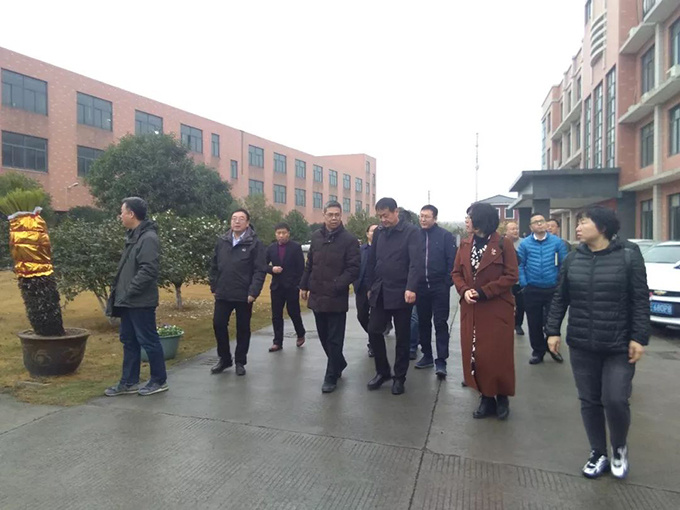 山西省建筑裝飾協(xié)會(huì)幕墻工程分會(huì)蒞臨考察