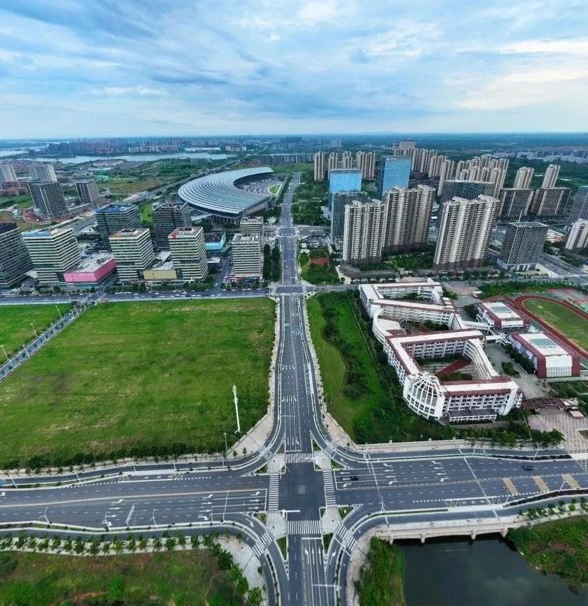 九龙湖新城起步区市政基础设施E标段二期工程