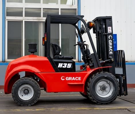 3-3.5 ton off road forklift 2WD-2.jpg 3-3.5 ton off road forklift 2WD-2.jpg