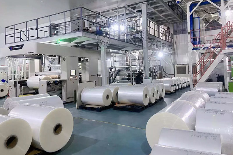What is the difference between plastic wrap and stretch film? Why can't they be used interchangeably?