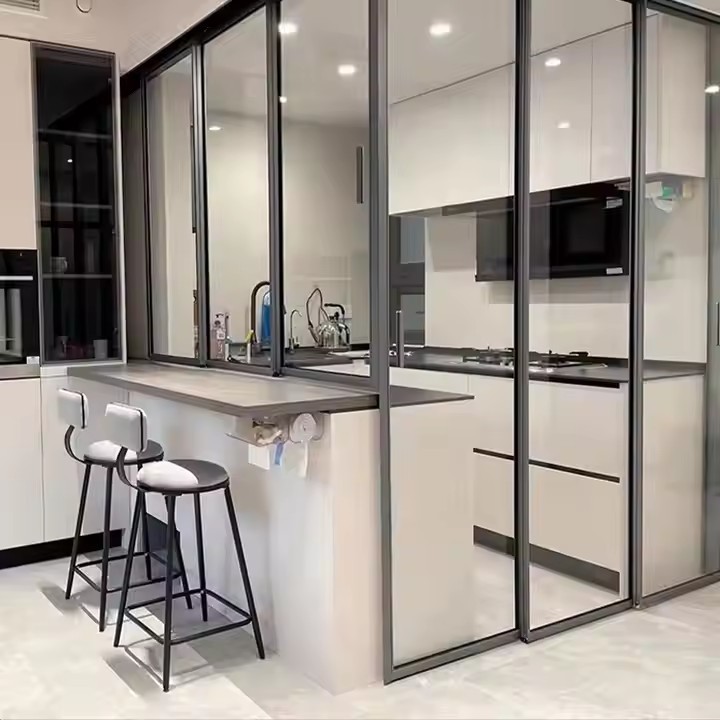 China Manufacturer Custom Kitchen Solution Glass Wall Bathroom Glass Sliding Shower Door