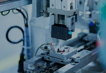 We adhere to the quality policy of ‘perseverance,  meticulous management, high-quality service, and  customer satisfaction.’