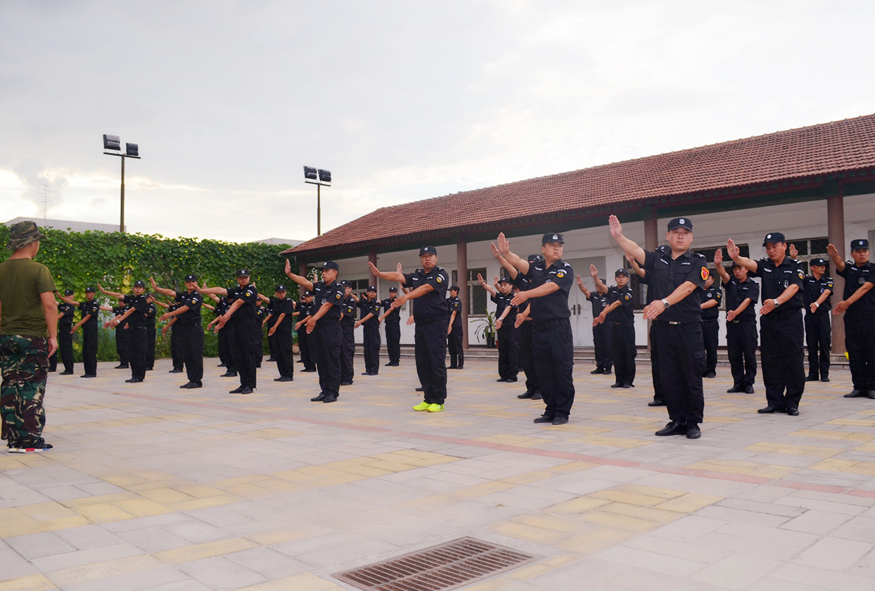 学校以培养具有保安专业知识和实战能力的保安专业型人才为宗旨