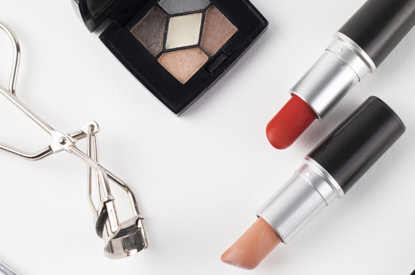 "Beauty botox" was actually installed in the "cosmetics" box