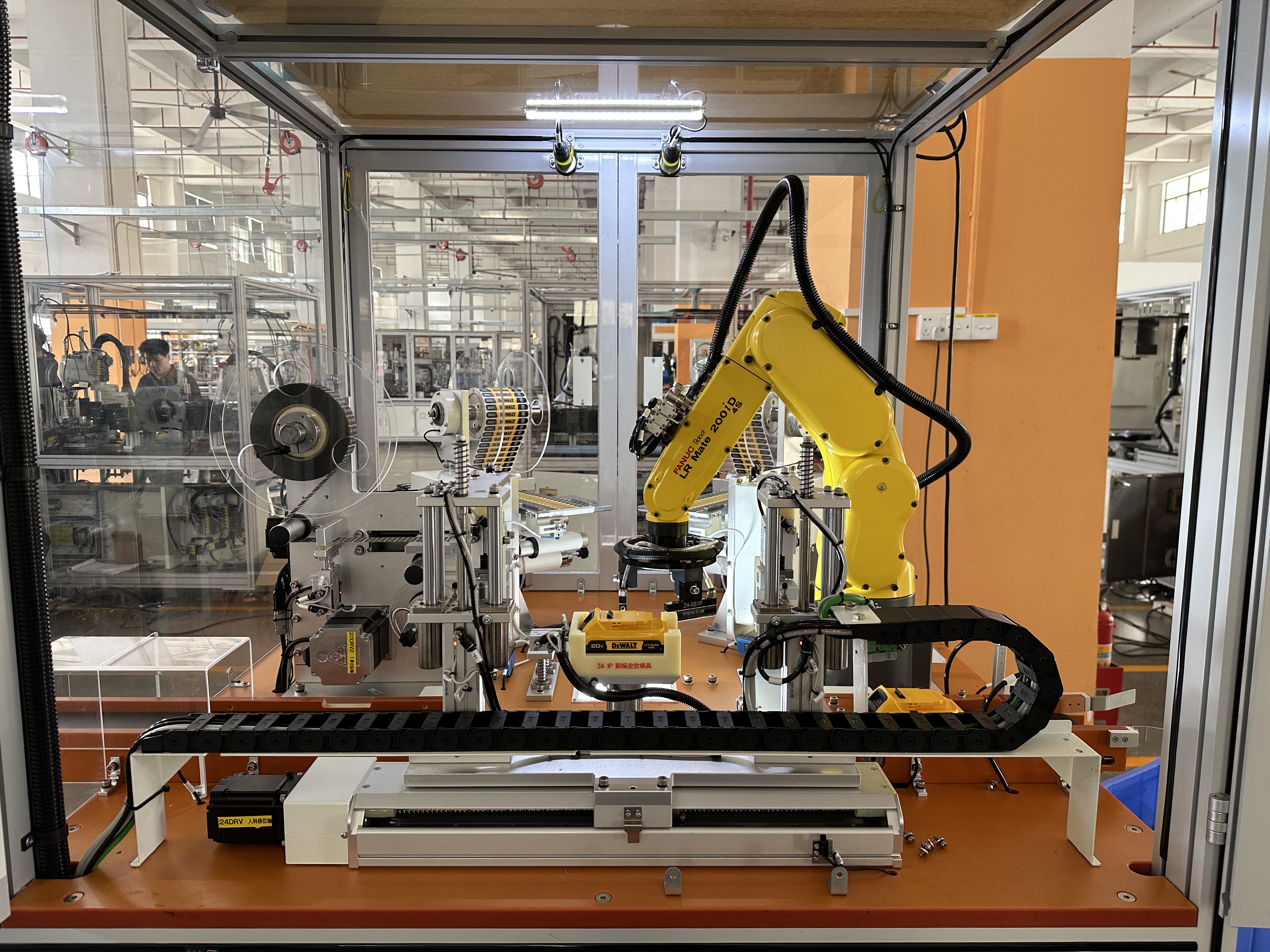 Etiquetadora automática: nuevo esquema de etiquetado automatizado de contrapunto con visión robótica
