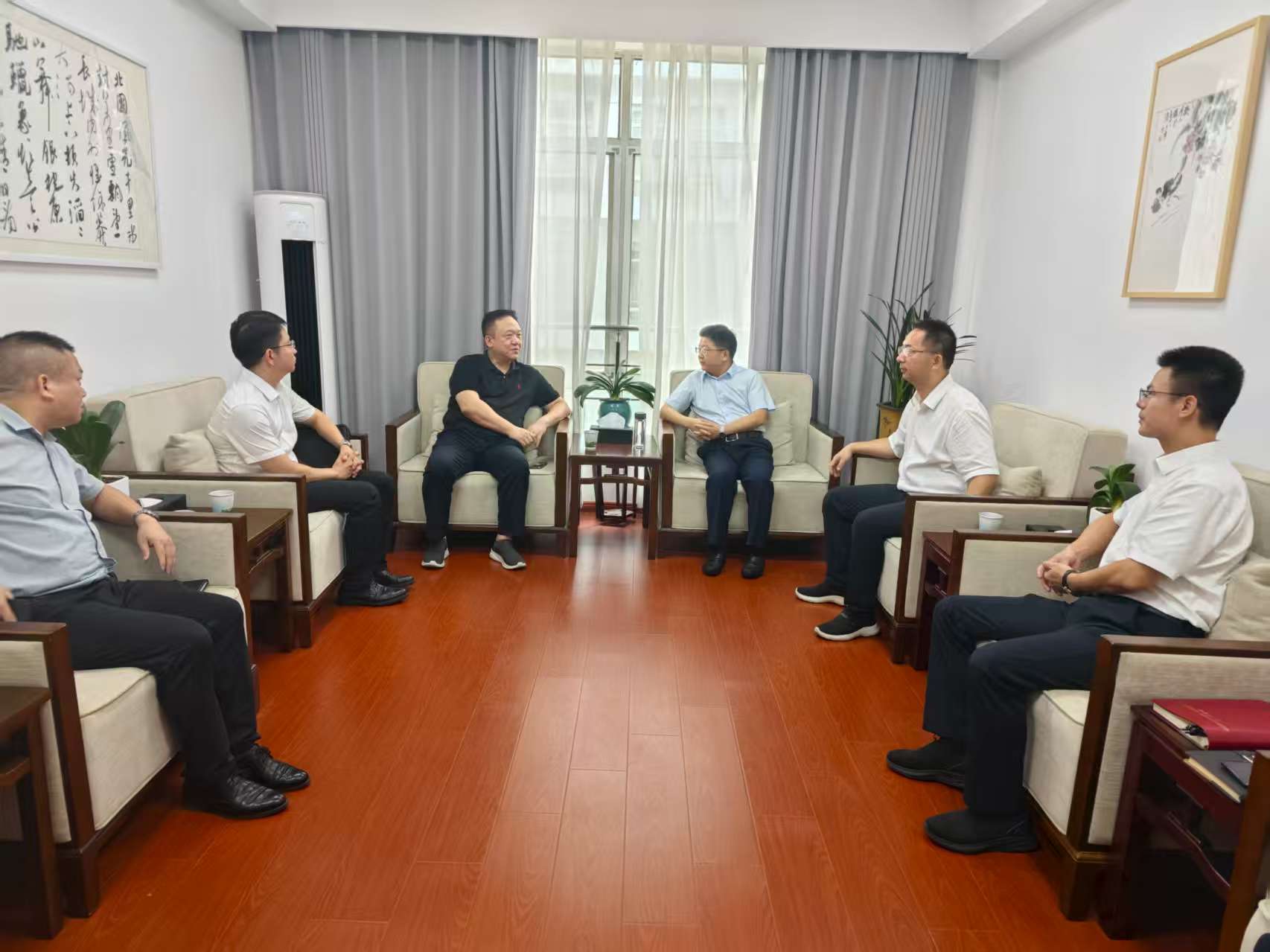 智匯青云 協(xié)同發(fā)力 | 省建材院一行拜訪青云譜區(qū)政府