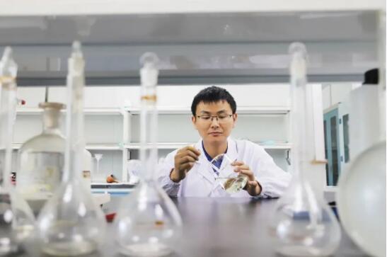 新時(shí)代贛鄱先鋒|魯亞：青年科研人員的榜樣