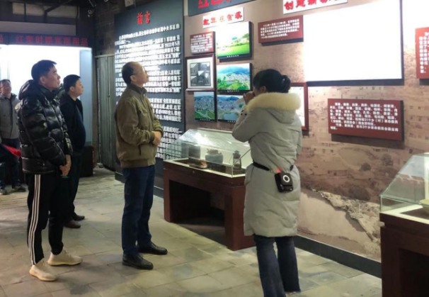 第七黨支部開(kāi)展“重溫紅色記憶，追尋革命精神”主題黨日活動(dòng)