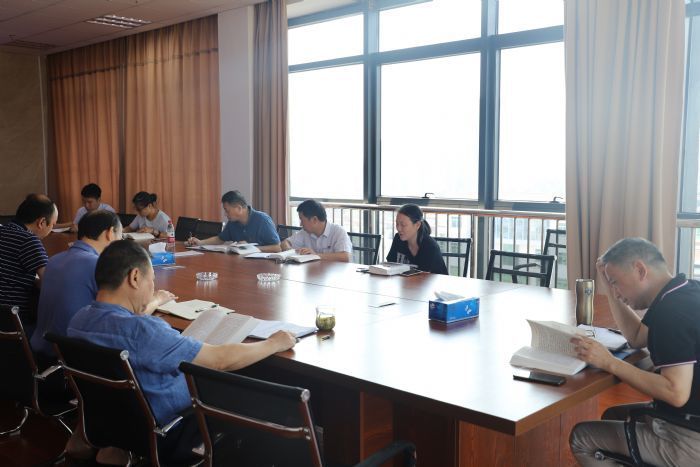 院黨委、各黨支部開展《習近平談治國理政》第三卷第六章專題學習