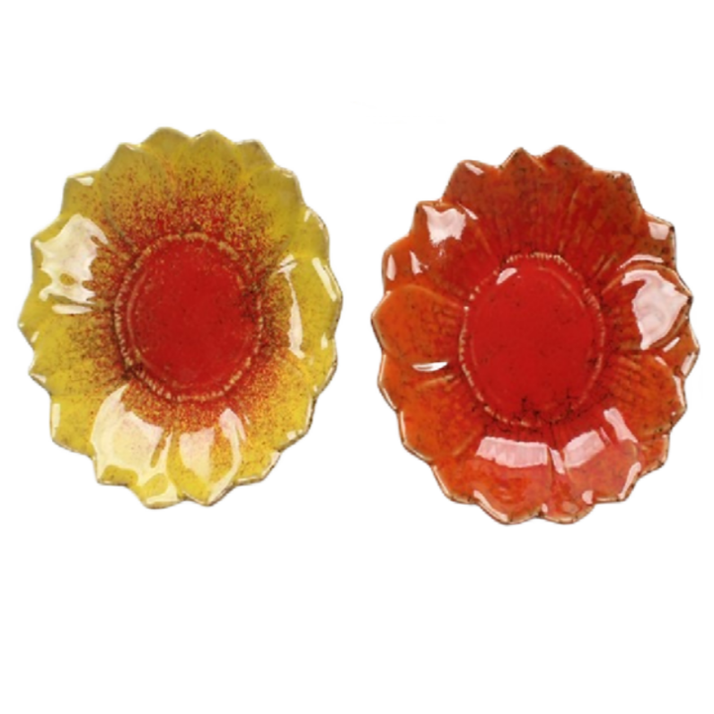 ceramic sunflower-shaped dish