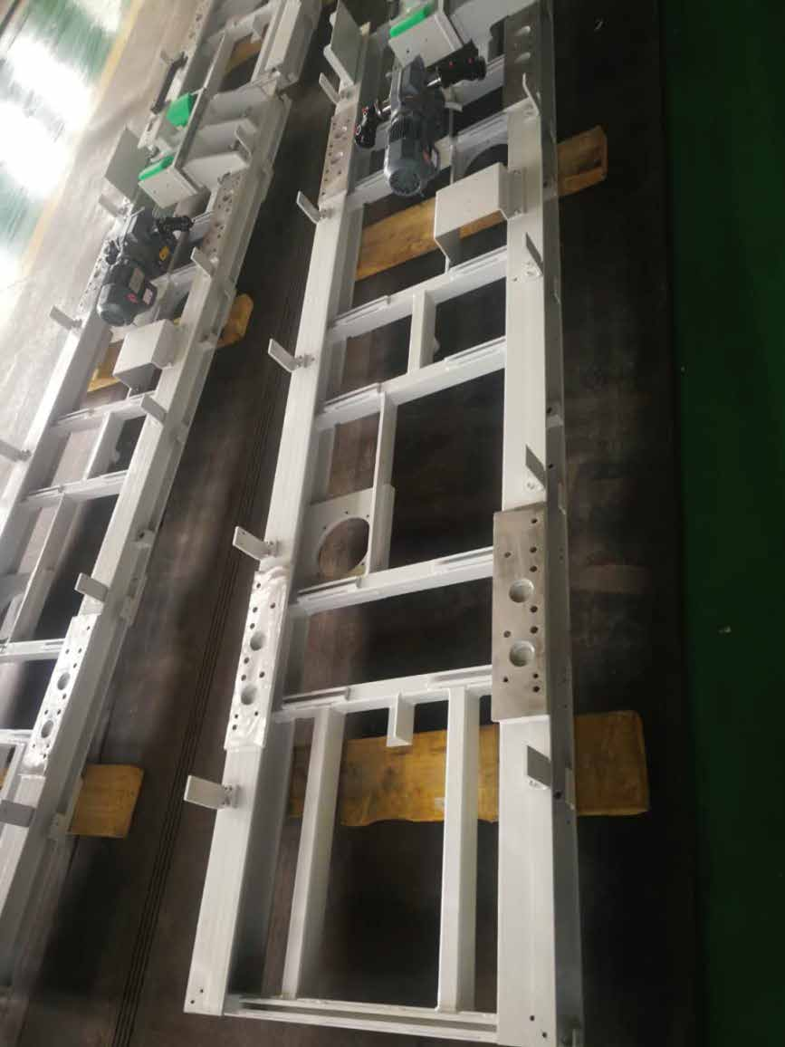 白車体溶接ライン部品