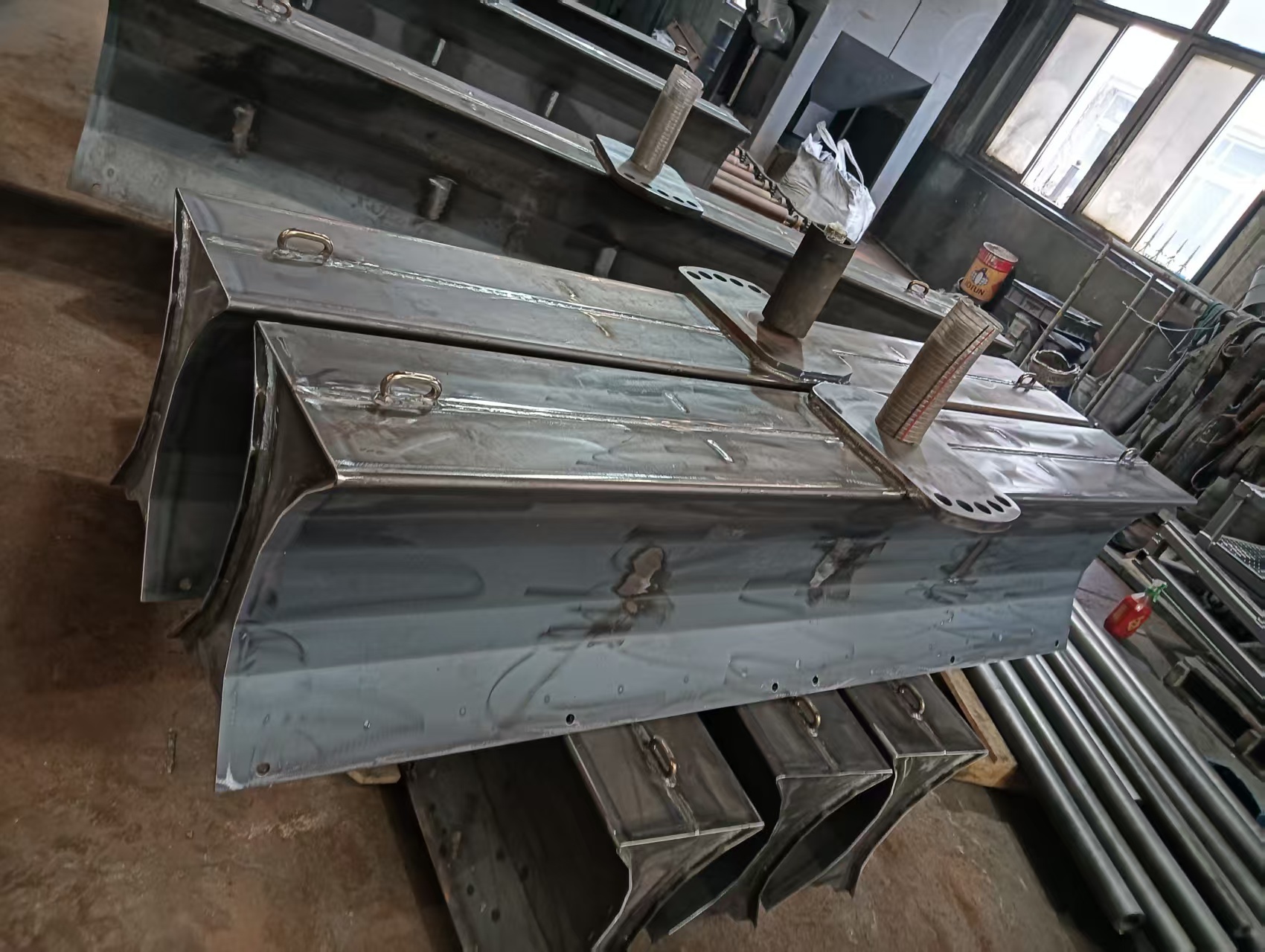 特集車両部品