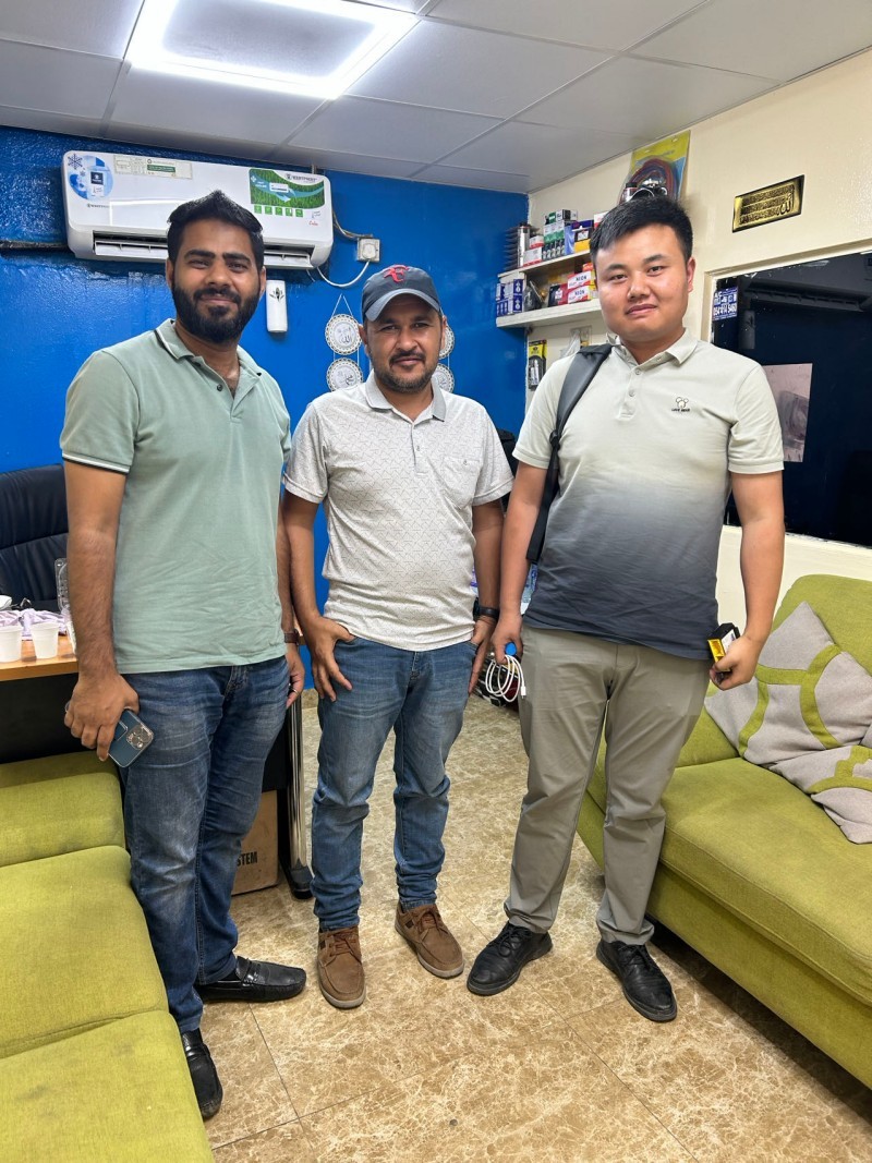 Group photo with clients7