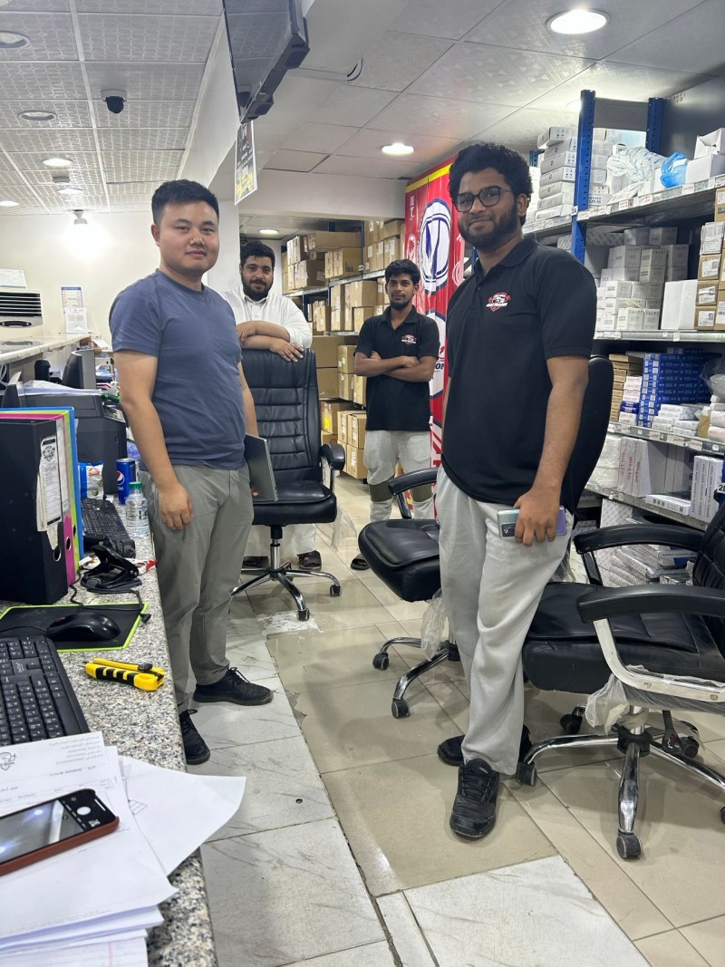 Group photo with clients2