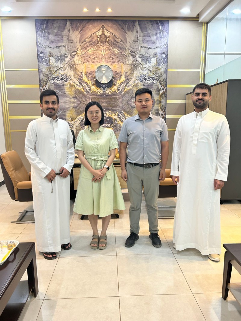 Group photo with clients5