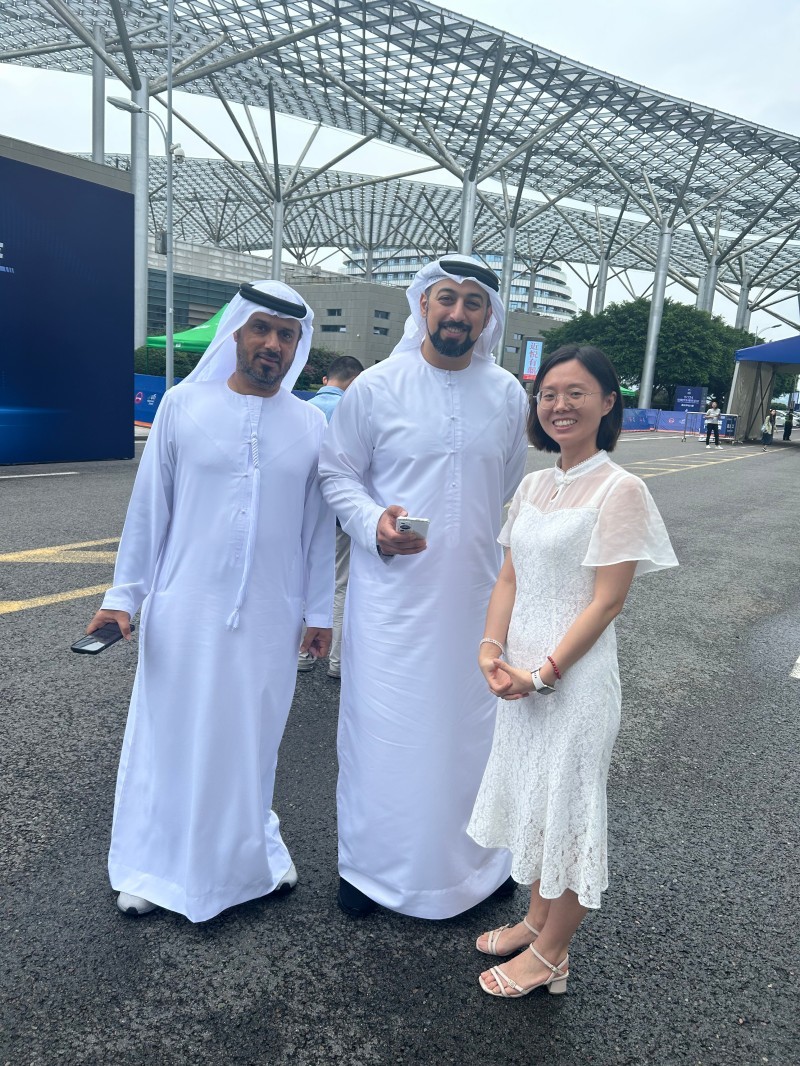 Group photo with clients8
