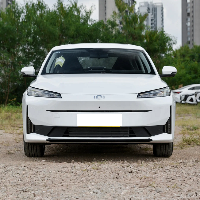 2025 Changan Qiyuan A05 Electric Car Automatic Plug-In Hybrid Compact 1.5L 4-Door 5-Seat Sedan Front Drive Electric Gas Vehicle