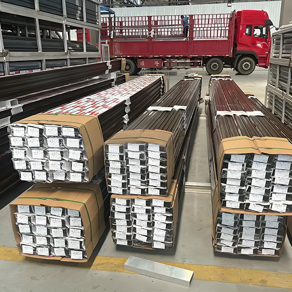 Industrial aluminum profiles