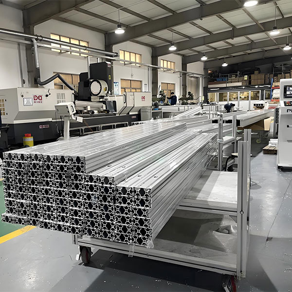 Industrial aluminum profiles