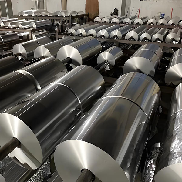 Aluminum foil roll