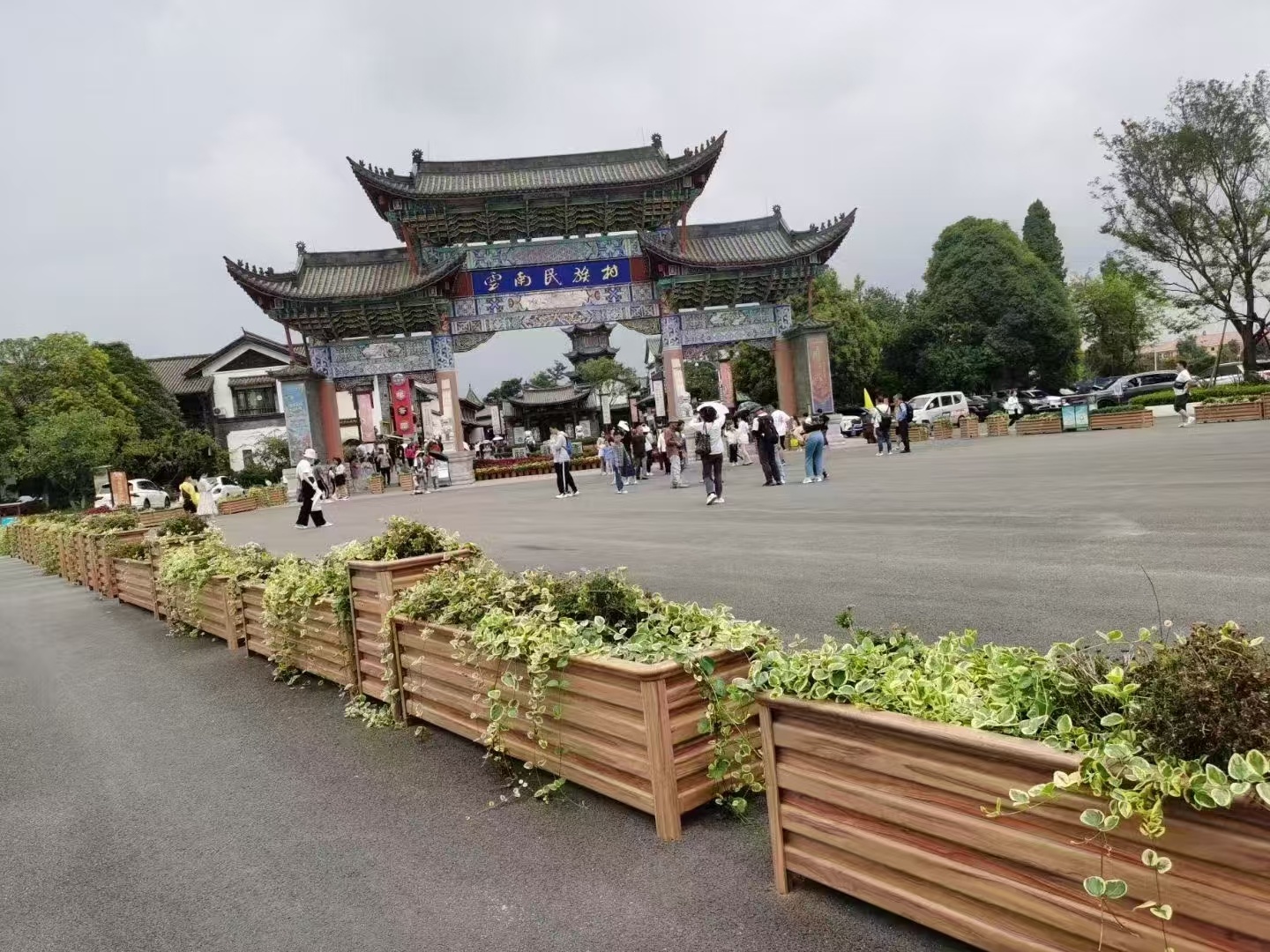道路隔离花箱