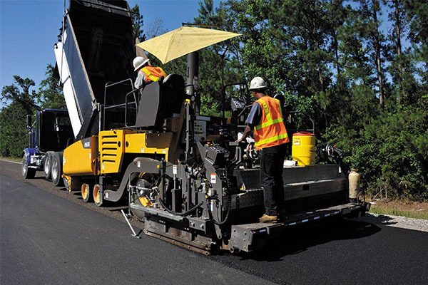 A new intelligent paver has been launched, leading road construction into a new era