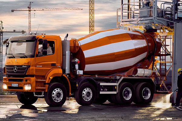 Concrete mixer truck: the hero behind the scenes of modern construction