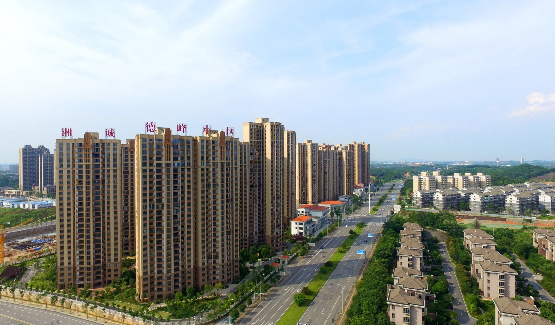 鹅羊山德峰小区