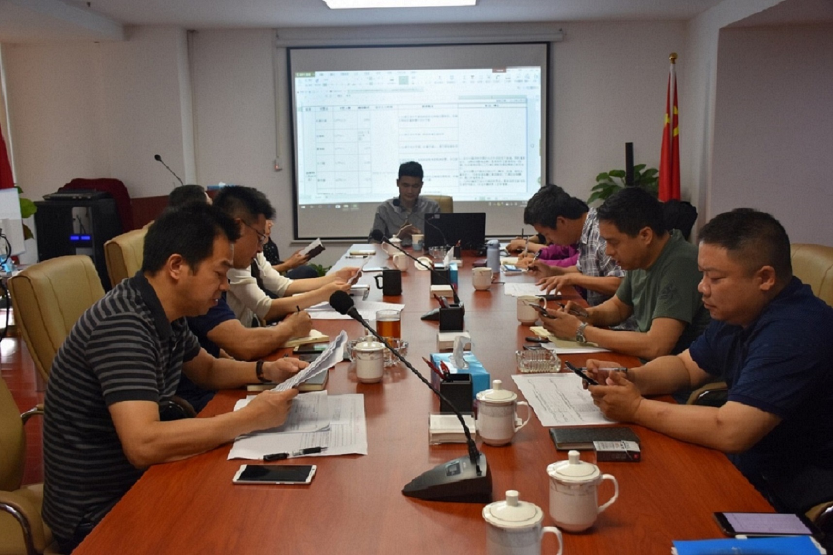 设计院召开易地扶贫搬迁工作推进会