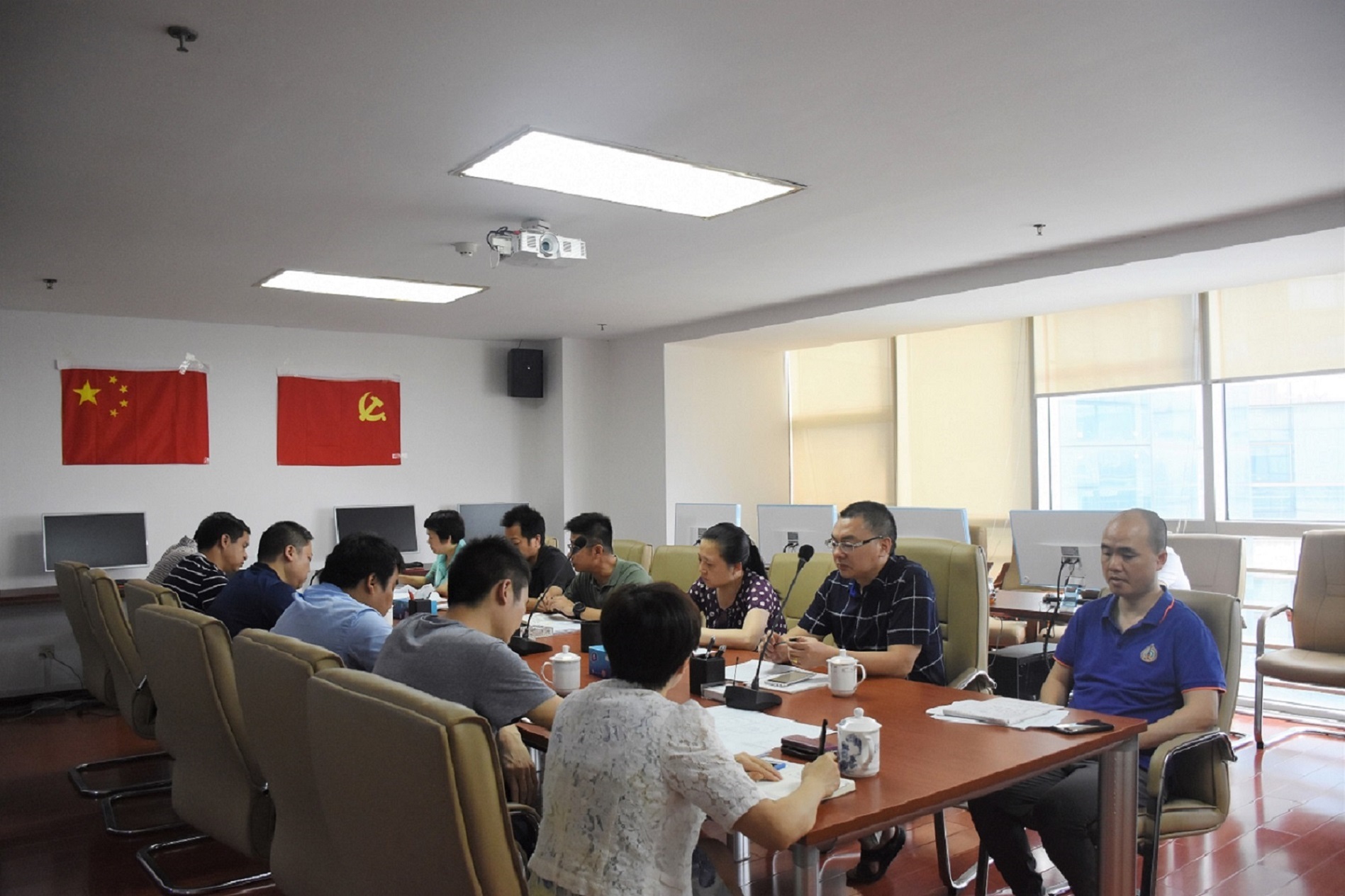设计院召开易地扶贫搬迁项目工作推进会
