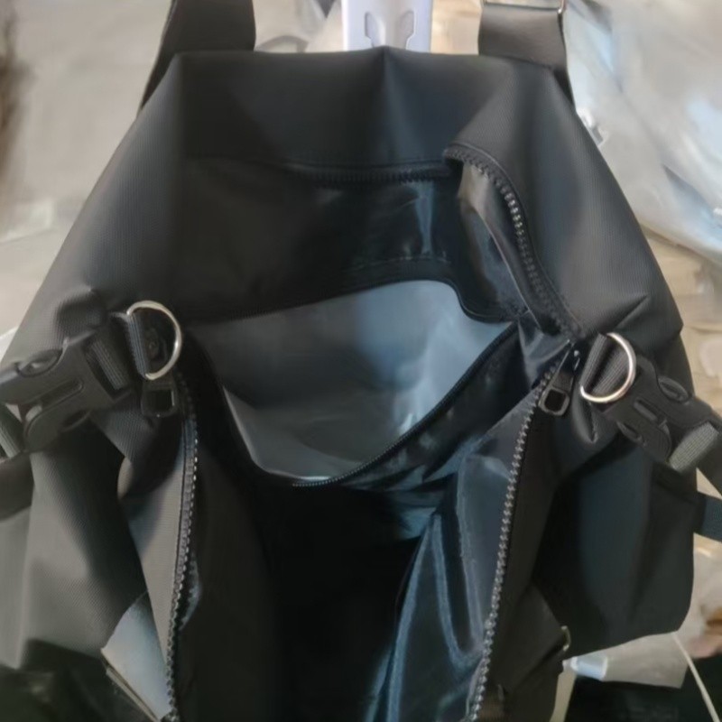 Dry-Wet Separation Sports Bag, Lightweight Travel Bag, Large-Capacity Gym Bag Dry-Wet Separation Sports Bag, Lightweight Travel Bag, Large-Capacity Gym Bag