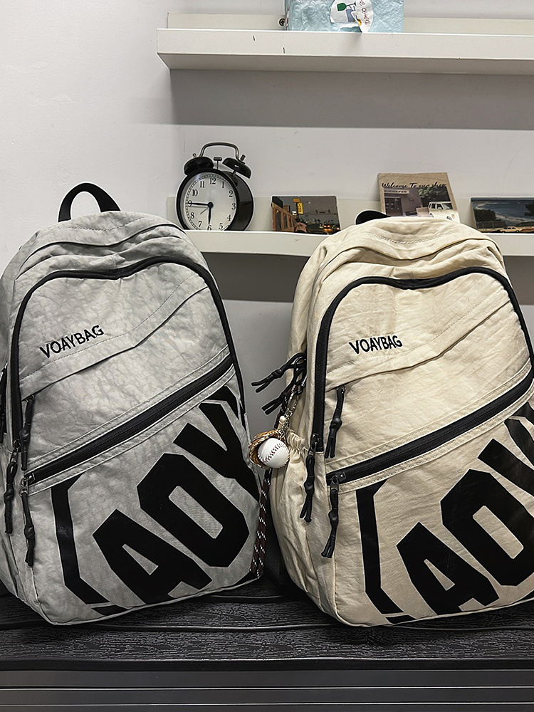 New-style elementary school backpack, cute small bag, dual-shoulder design New-style elementary school backpack, cute small bag, dual-shoulder design