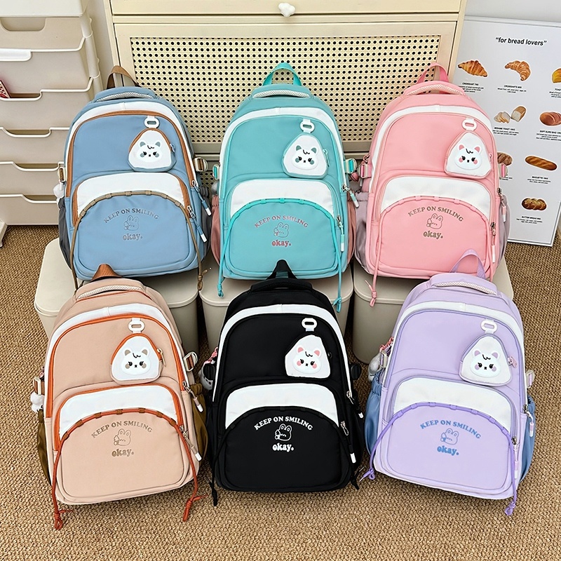 Middle school students' large-capacity backpack Middle school students' large-capacity backpack