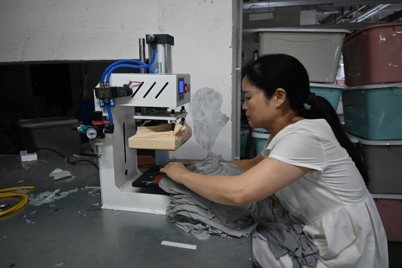 Factory pictures24