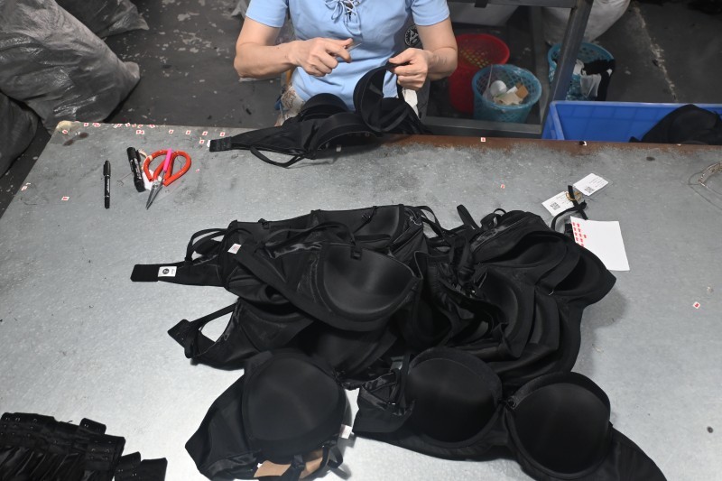 Factory pictures18
