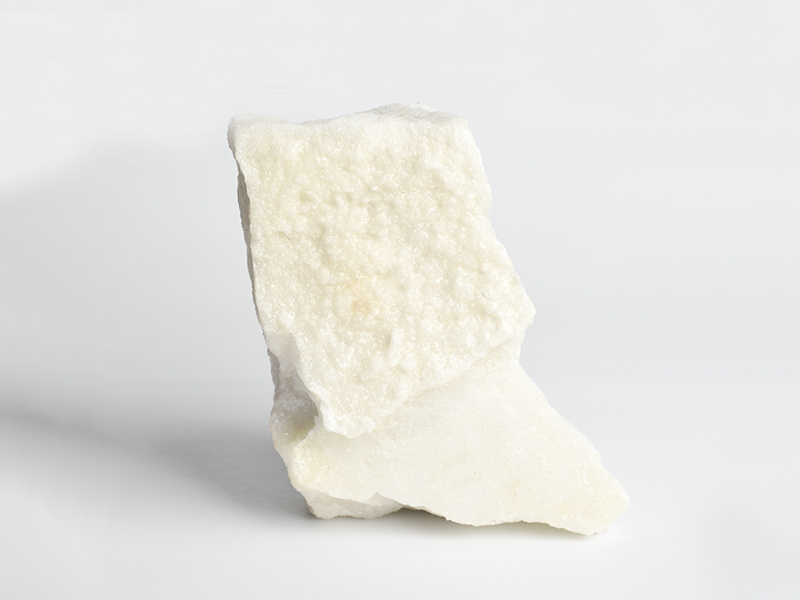 White fused alumina