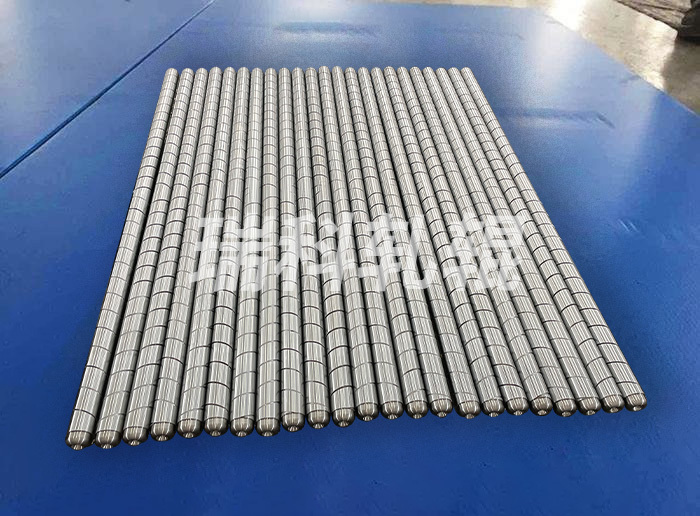 Straightening roller