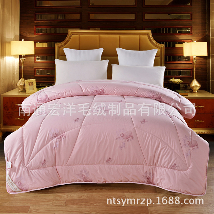 Comfortable and soft, with the function of moisture absorption and dehumidification, good resilience to ensure the buoyancy of the quilt.