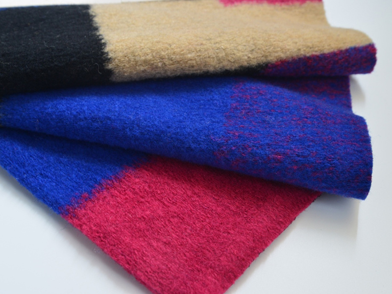 Pure wool four - color jacquard fabrics all kinds of high-grade clothing fabrics preferred