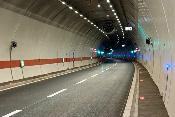 Tunnel