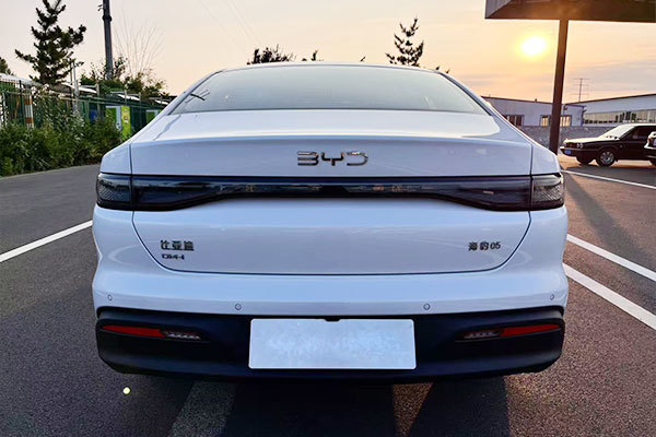 BYD Seal 05