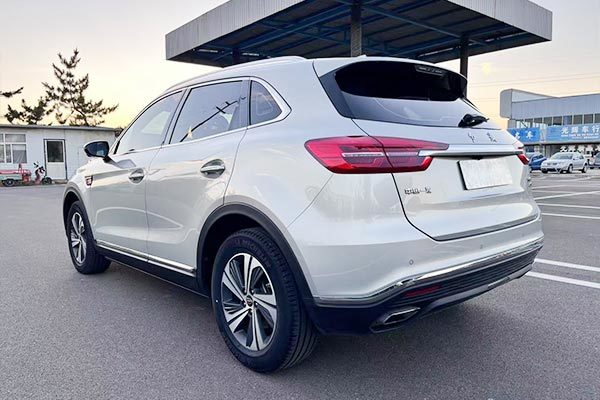 Hongqi hs5