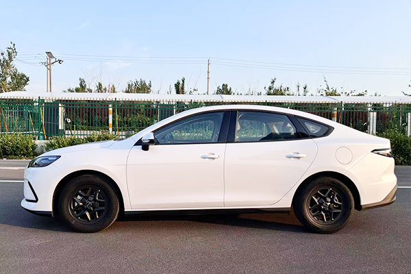 BYD Seal 05