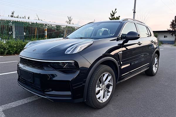 Lynk & Co 01