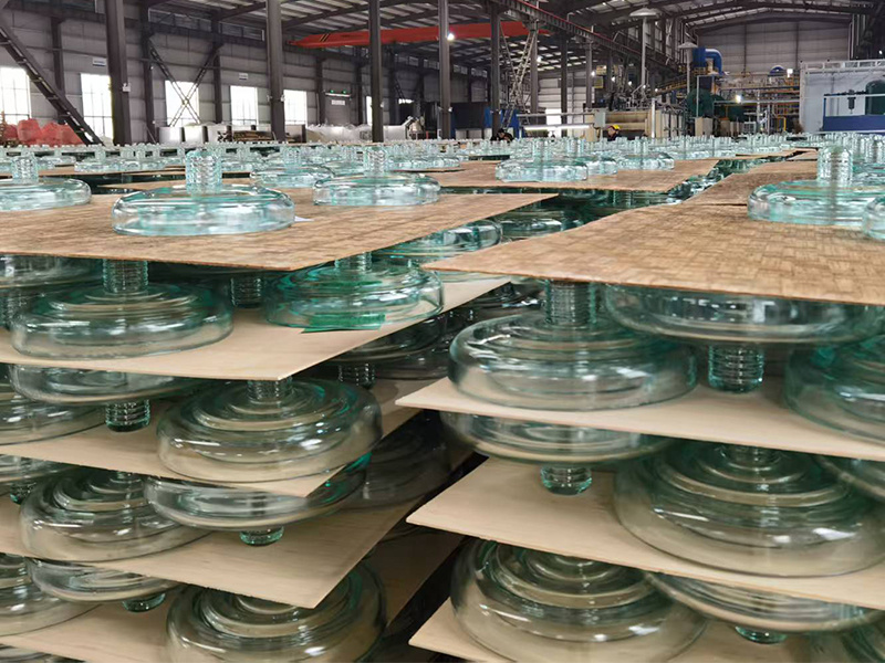 Features and advantages of glass insulators Features and advantages of glass insulators