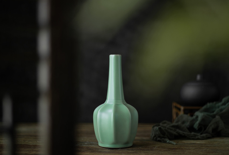 Pure Water Octagonal Vase