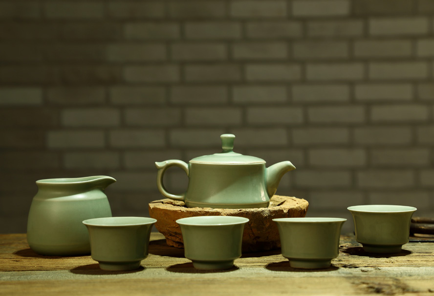Antique-style Tea Set