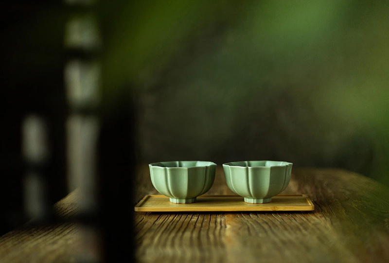 Diamond-shaped bowl