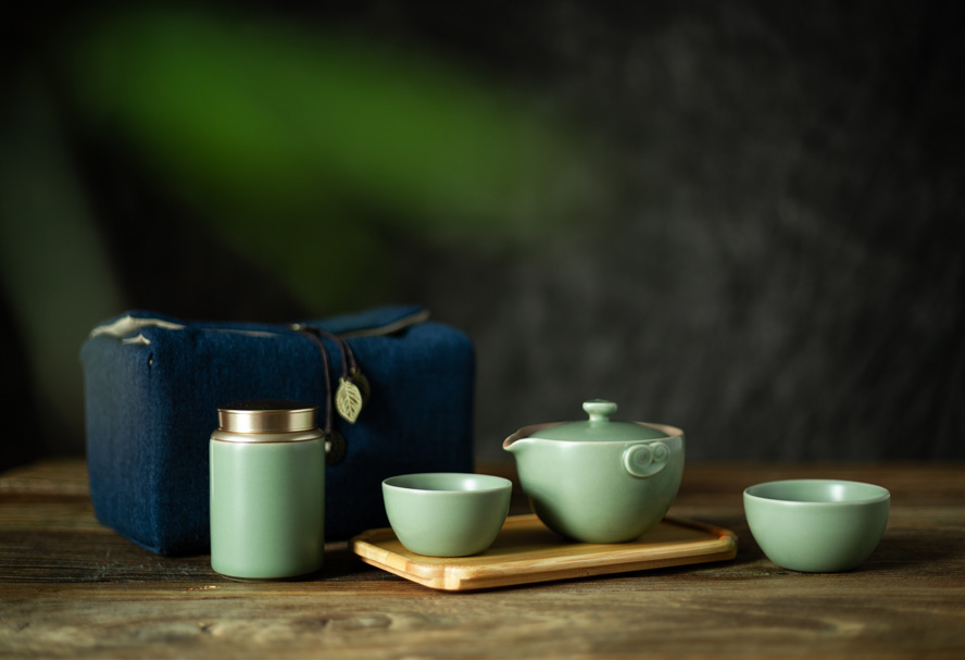 Yunwen Express Tea Set + Tea Caddy